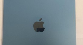 Mint
													Apple iPad 10th Gen - Unlocked, Blue, 64 GB, A2757, photo 5 of 6