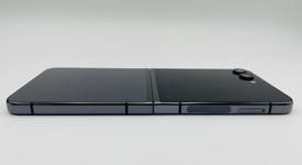 Mint
													Samsung Galaxy Z Flip5 - Unlocked Non-US, Graphite, 256 GB, 8 GB, SM-F731B, photo 3 of 8