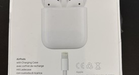 New
													Apple AirPods 2nd Gen - Lightning Case, photo 5 of 7