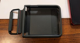 Good
													Motorola Razr Ultra (2025) - Unlocked, PANTONE Cabaret, 1 TB, 16 GB, photo 3 of 11