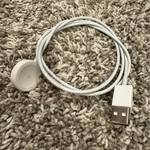 Good Apple Watch Series 5 40mm - Gold, A2092 - GPS, Aluminum