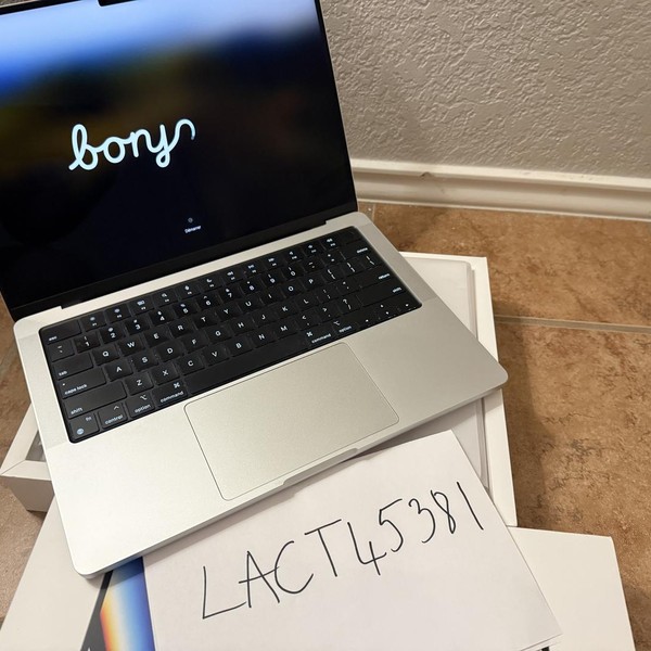 MacBook Pro 2021 - 14 inch - 1 TB, Silver, 16 GB, Apple M1 Pro 10-core