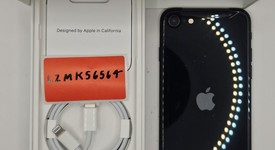 Mint
													Apple iPhone SE 3rd Gen 2022 - Unlocked, Midnight, 64 GB, A2595, photo 2 of 14