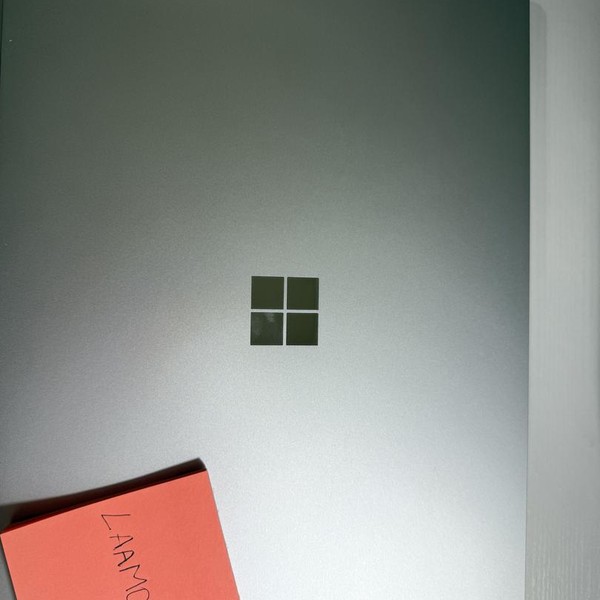 Microsoft Surface Laptop 4 - 256 GB, Platinum, 8 GB, AMD Ryzen 5, 13.5 inch