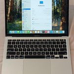 Good MacBook Air 2020 - 13 inch - 512 GB, Silver, 8 GB, Intel Core i5