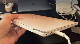 Mint
													Dell XPS 13 7390 2-in-1 (2019) - I7, 512 GB, 16 GB, FHD+ Touch, photo 5 of 9
