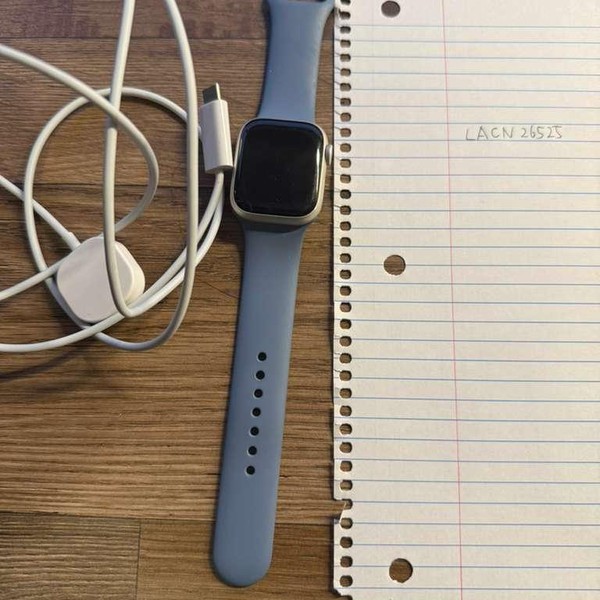 Apple Watch Series 8 41mm - Unlocked, Silver, A2772 - Cellular, Aluminum