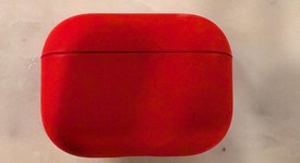 Used
													Apple AirPods Pro 2 - Lightning, photo 4 of 9