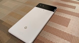 Mint
													Google Pixel 2 XL - Unlocked, Black & White, 128 GB, Google Edition, photo 3 of 16