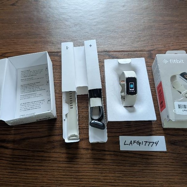 Fitbit Charge 6 - Silver