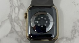 Fair
													Apple Watch Series 8 41mm - Unlocked, Gold, A2772 - Cellular, Stainless, photo 3 of 5