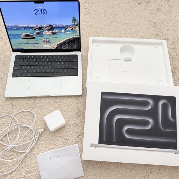 MacBook Pro 2024 - 14 inch - 512 GB, Silver, 16 GB, Apple M4