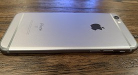 Good
													Apple iPhone 6S - Unlocked, Grey, 64 GB, A1633, photo 3 of 10