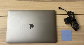Good
													MacBook Pro 2018 (With Touch Bar) - 15" - I7, Gray, 512 GB, 32 GB, photo 4 of 7