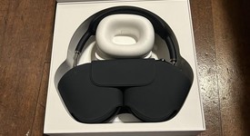 Used
													Apple AirPods Max USB-C - Midnight, photo 4 of 10