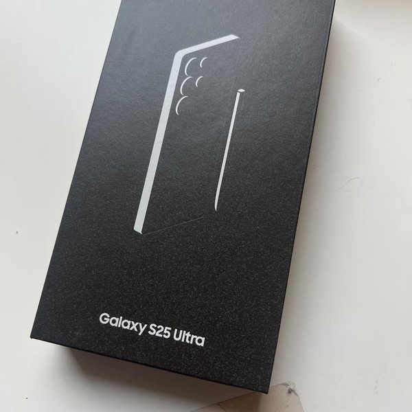 Samsung Galaxy S25 Ultra - Unlocked, 256 GB, Silverblue, 12 GB, SM-S938U1