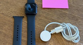 Good
													Apple Watch Series 6 40mm - Gray, A2291 - GPS, Aluminum, photo 1 of 3