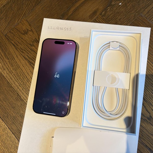 Apple iPhone 16 Pro - Unlocked, 512 GB, Desert, A3083