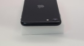 Mint
													Apple iPhone SE 3rd Gen 2022 - AT&T, Midnight, 64 GB, A2595, photo 2 of 7