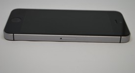 Mint
													Apple iPhone SE 1st Gen 2016 - Unlocked, Grey, 32 GB, A1662, photo 2 of 9