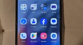 Good
													Motorola Razr (2024) - Unlocked, Gray, 256 GB, 8 GB, photo 4 of 14