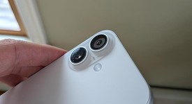 Good
													Apple iPhone 17 - Unlocked, White, 256 GB, A3258, photo 5 of 6