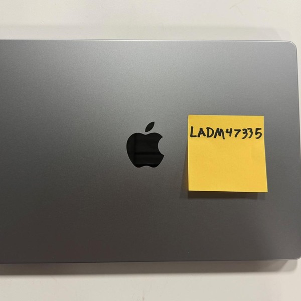 MacBook Pro 2023 - 14 inch - 1 TB, Silver, 16 GB, Apple M2 Pro 12-core