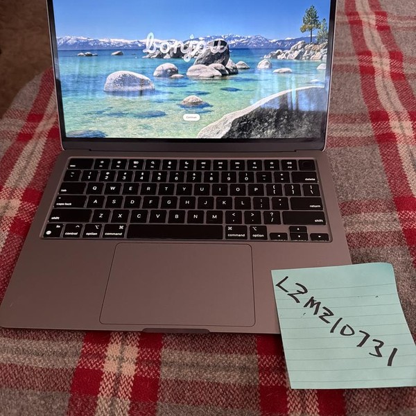 MacBook Air 2022 (M2) - 13 inch - 512 GB, Gray, 16 GB, Apple M2