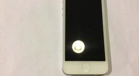 Good
													Apple iPhone 5 - Unlocked, White, 32 GB, A1428, photo 3 of 12