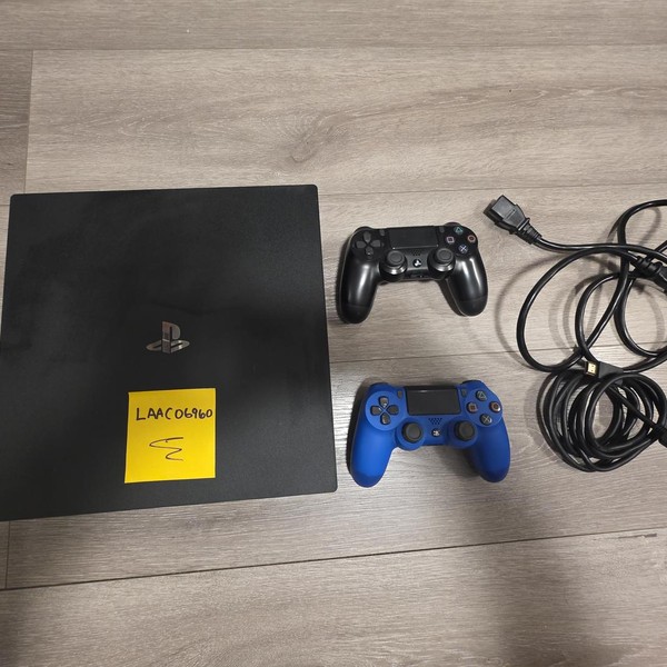 PlayStation 4 Pro - Black, 1 TB, Standard