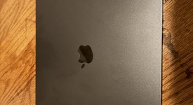 Mint
													Apple iPad Pro 13" (M5) 2025 - Unlocked, Apple M5 9-Core, Space Black, 256 GB, A3361, Standard Glass, photo 3 of 9