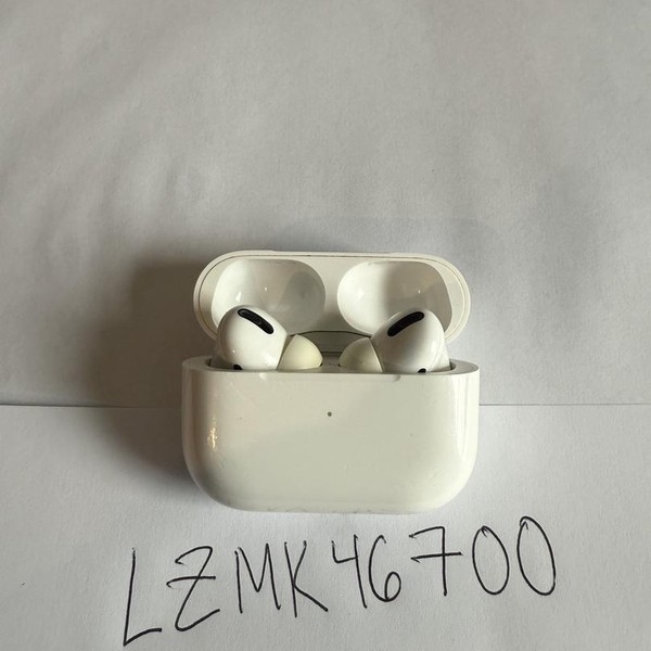 Apple AirPods Pro - Wireless Case