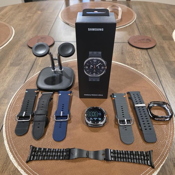 Samsung Galaxy Watch Ultra (2025) - Unlocked, Titanium Gray, SM-L705, 47mm