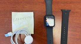 Good
													Apple Watch Series 4 40mm - Gray, A1977 - GPS, Aluminum, photo 1 of 2