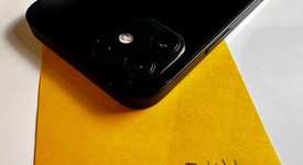 Mint
													Apple iPhone 12 - Unlocked, Black, 64 GB, A2172, photo 5 of 8