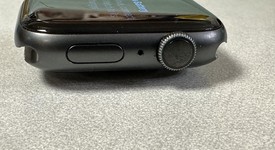 Fair
													Apple Watch Series 5 44mm - Gray, A2093 - GPS, Aluminum, photo 3 of 9