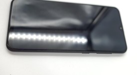 Fair
													Samsung Galaxy A20 - Unlocked, Black, 32 GB, 3 GB, photo 4 of 8