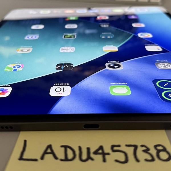 Apple iPad Pro 13 inch (M4) 2024 - Wi-Fi, 512 GB, Black, 8 GB, A2925, Standard Glass