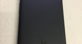 Mint
													Google Pixel 2 XL - Verizon, Black, 64 GB, Verizon Edition, photo 3 of 8