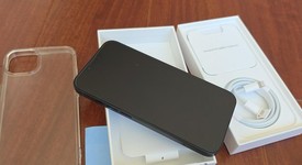 Mint
													Apple iPhone 13 - Unlocked, Midnight, 128 GB, A2482, photo 3 of 9