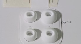 Used
													Apple AirPods Pro 1st Gen - MagSafe Case, photo 5 of 7