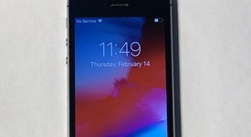 Good
													Apple iPhone SE 1st Gen 2016 - AT&T, Grey, 32 GB, A1662, photo 1 of 4