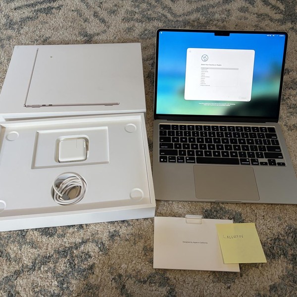 MacBook Air 2025 (M4) - 13 inch - 256 GB, Starlight, 16 GB, Apple M4