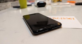 Mint
													Google Pixel 3 - Unlocked, Black, 64 GB, Google Edition, photo 4 of 5