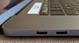 Good
													MacBook Pro 2018 (With Touch Bar) - 15" - I9, Gray, 512 GB, 32 GB, photo 3 of 11
