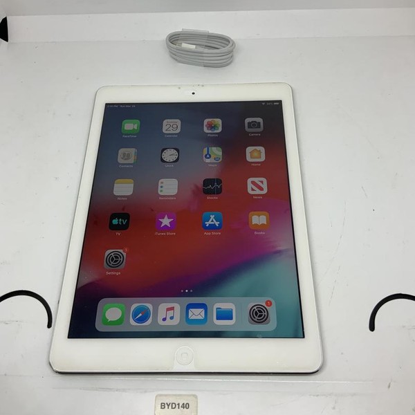 Apple iPad Air - Wi-Fi, 16 GB, Silver