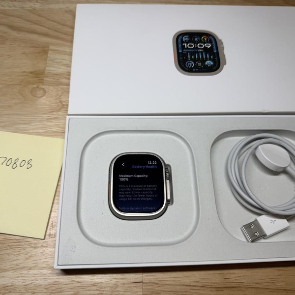 Apple Watch Ultra 2 49mm - Unlocked, Natural, A2986