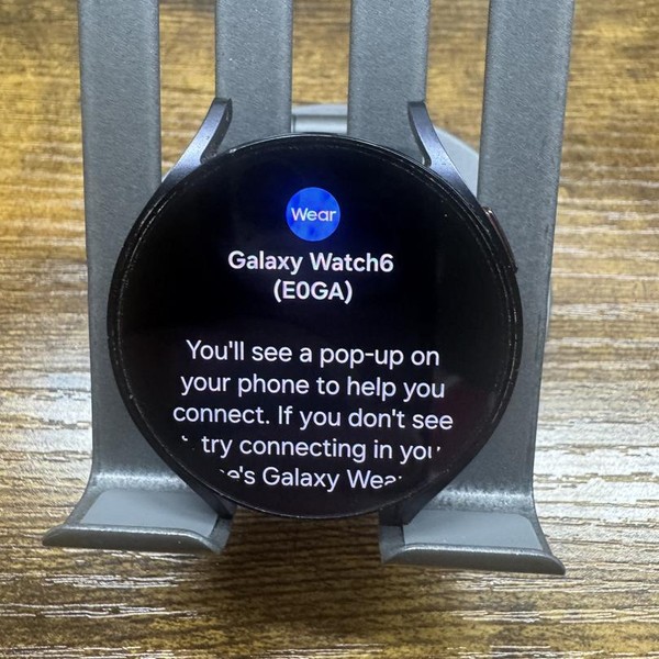 Samsung Galaxy Watch6 - Unlocked, Graphite, 44mm