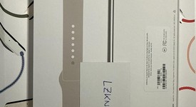 New
													Apple Watch SE 2nd Gen 40mm - Starlight, A2722 - GPS, Aluminum, photo 4 of 4
