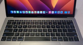 Good
													MacBook Pro 2017 (No Touch Bar) - 13" - I5, Gray, 128 GB, 8 GB, photo 1 of 5